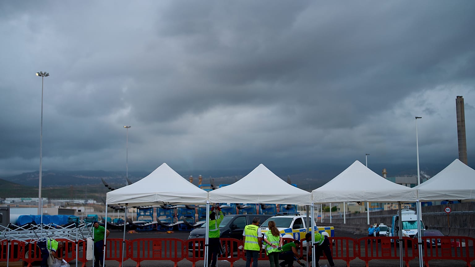 Preparativos ante el desembarco y evacuación del pasaje del MV Hondius, 9 de mayo de 2026.