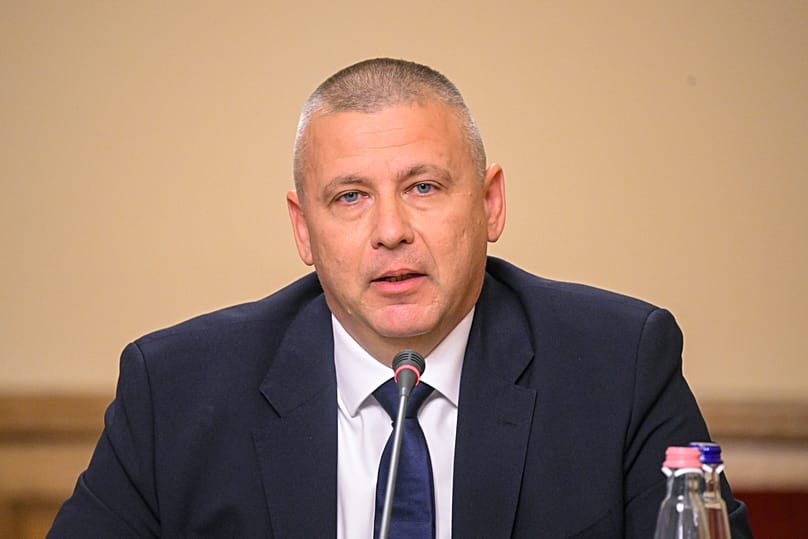 Ruszin-Szendi Romulusz na przesłuchaniu przed nominacją na stanowisko ministra obrony narodowej 