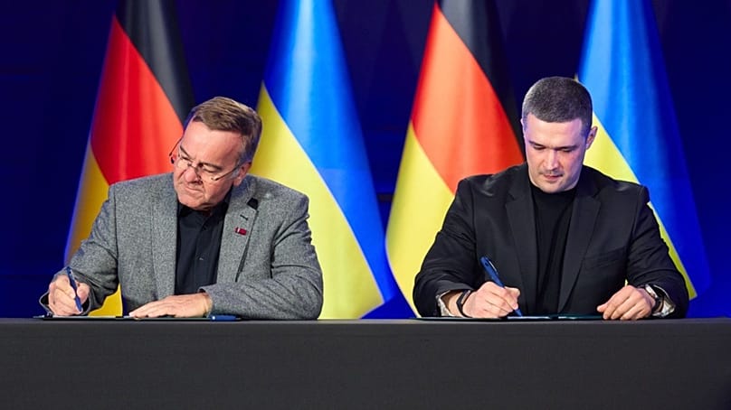 Pistorius and Fedorov at the signing ceremony in Kyiv, 11.05.2026