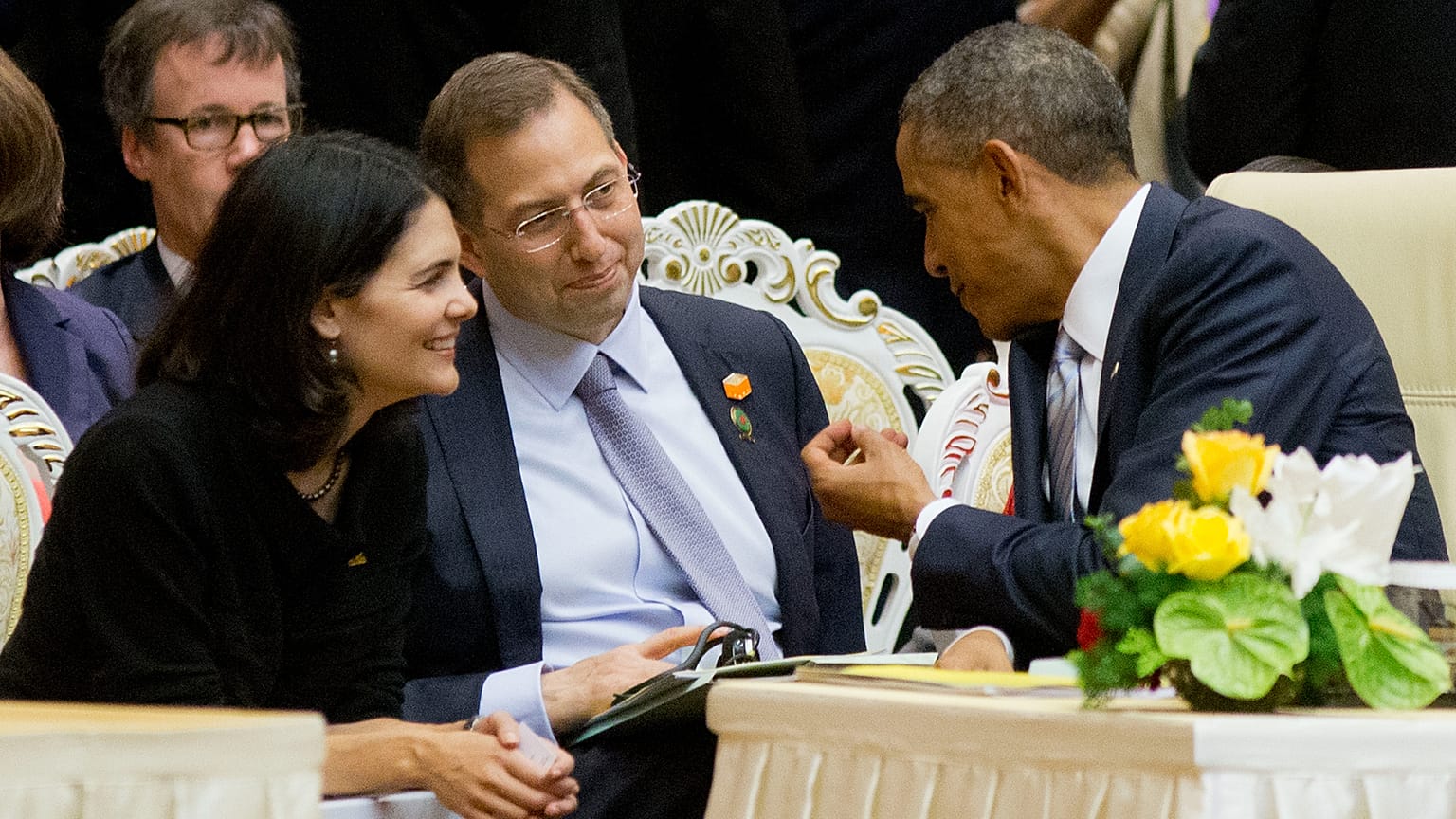 Amerykańska dyplomatka i była ambasador USA przy ASEAN - Nina Hachigian oraz były prezydent USA Barack Obama.