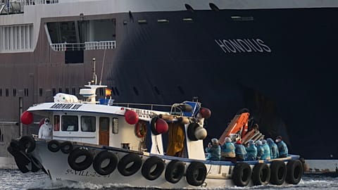 There was an attempt to disembark the passengers but conditions did not allow it.