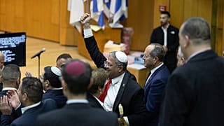 Az izraeli parlament március 30-án elfogadja a törvényt, mely jóváhagyja a halálbüntetés kiszabását a terrorváddal elítélt palesztinokra 