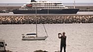 El crucero MV Hondius, afectado por el hantavirus, se ve anclado en el puerto de Granadilla, en Tenerife, Islas Canarias, España, el 11 de mayo de 2026.