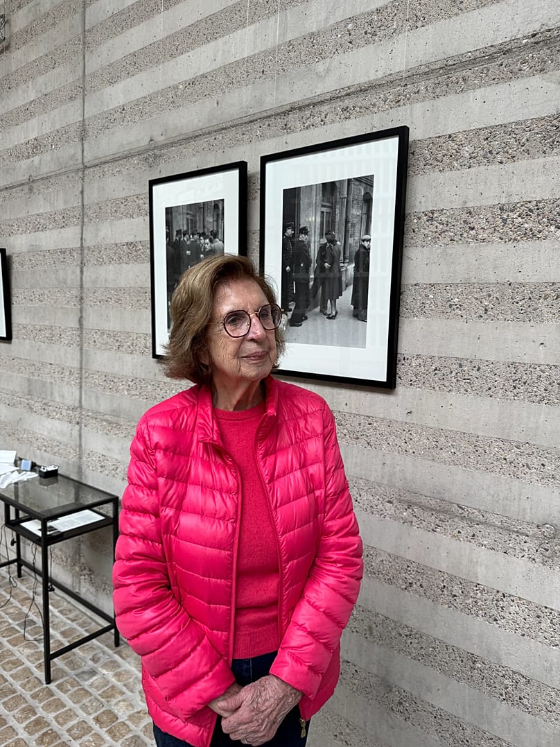 Per Liliane Ryszfeld, 91 anni, sopravvissuta alla Shoah, la mostra rappresenta un importante contributo al lavoro di commemorazione. 