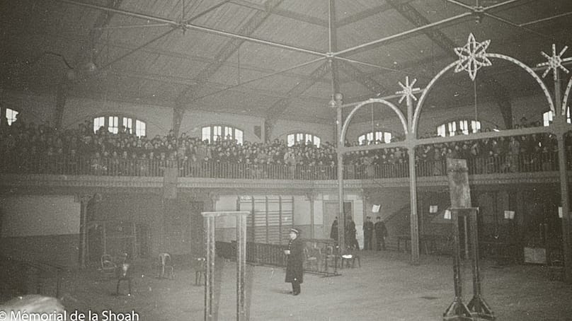 Su ordine delle SS e della Gestapo, la polizia francese arrestò circa 3.800 ebrei a Parigi e li deportò.