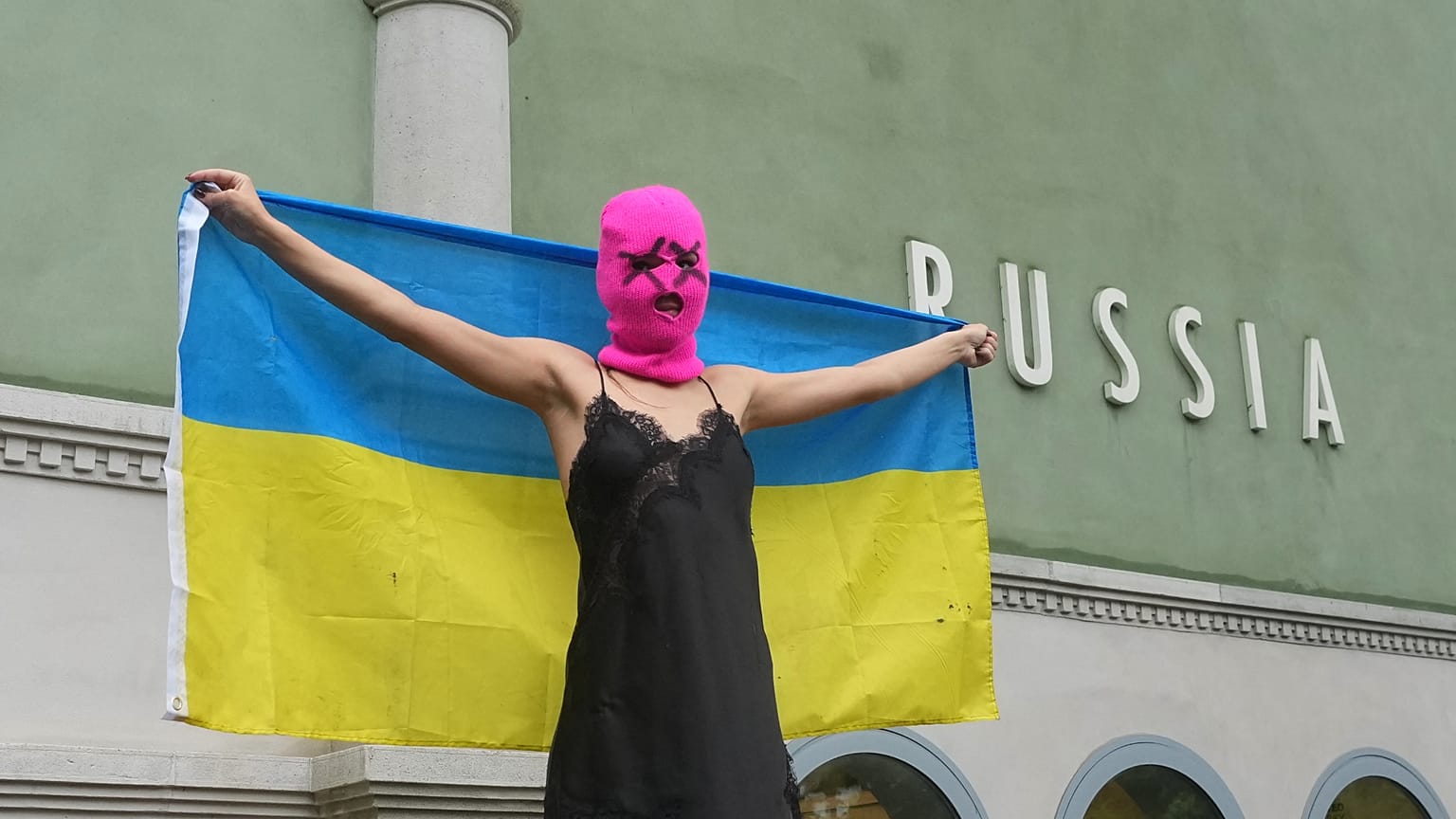 Pussy Riot and FEMEN activists stage a protest against Russia's presence at the 2026 Venice Biennale