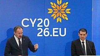 Il commissario europeo per l'energia Dan Jørgensen e il ministro dell'Energia cipriota Michael Damianos durante una conferenza stampa dopo un incontro informale dei ministri dell'Energia a Cipro.