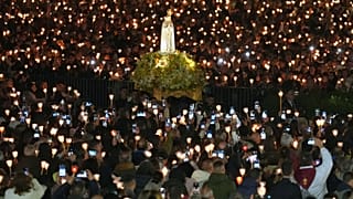 Santuário de Fátima acolhe procissão das velas 
