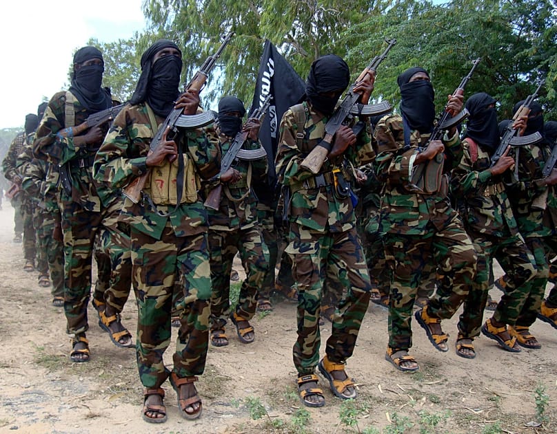 Mitglieder der Terrororganisation "al-Shabaab" bei einer Militärübung in Somalia, Archiv