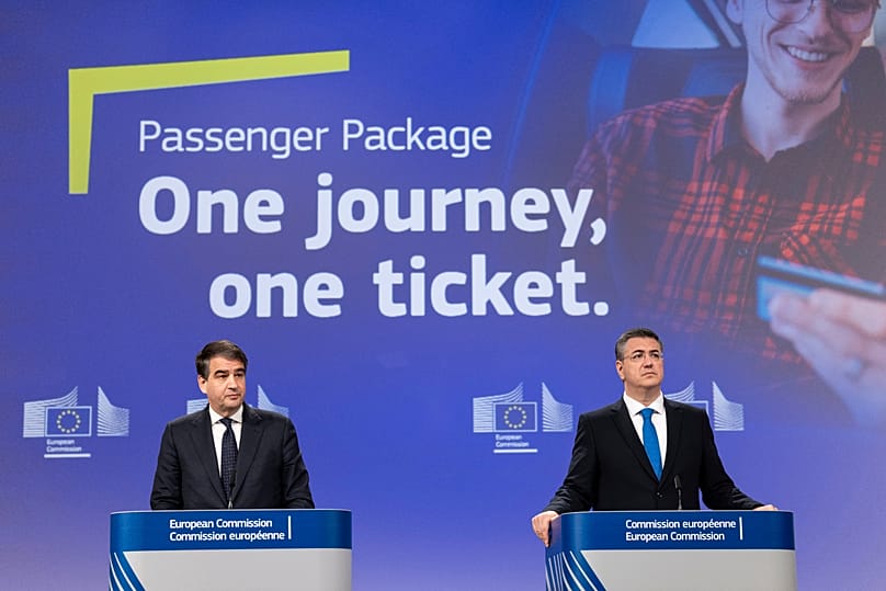 Ο Ραφαέλε Φίτο, Αντιπρόεδρος της Ευρωπαϊκής Επιτροπής για την Συνοχή και τις Μεταρρυθμίσεις με τον Απόστολο Τζιτζικώστα, Επίτροπο Τουρισμού και Βιώσιμων Μεταφορών