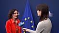 Hadja Lahbib, az EU egyenlőségért felelős biztosa és Angela Skujins, Euronews
