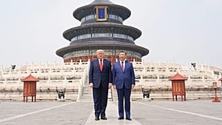 US President Donald Trump poses with Chinese President Xi Jinping at the Temple of Heaven in Beijing, 14 May, 2026