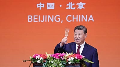 Chinese President Xi Jinping proposes a toast during a state dinner with President Donald Trump at the Great Hall of the People in Beijing, 14 May, 2026