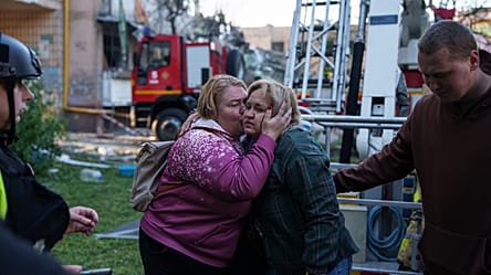 Ukraine : un barrage de drones et de missiles russes frappe Kiev, au moins un mort