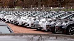 ID.3 Elektroautos im Volkswagen Werk in Zwickau, Deutschland, Februar 2020. (AP Photo/Jens Meyer)