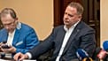 Az ukrán elnök volt kabinetfőnöke, Andrij Jermak (jobbra) a bírósági tárgyaláson egy városi bírósági teremben Kijevben, Ukrajnában, 2026. május 12-én, kedden.