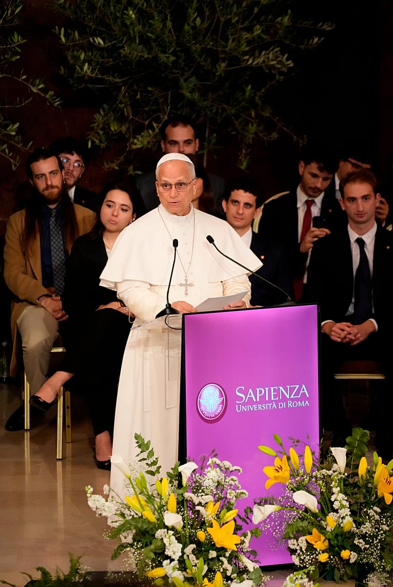 Papież Leon XIV na Uniwersytecie Sapienza w Rzymie. Czwartek, 14 maja 2026 r. (AP Photo/Gregorio Borgia)