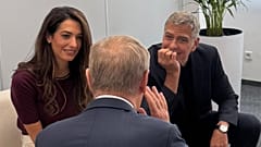 Premier Polski Donald Tusk spotkał się z Georgem i Amal Clooneyami podczas konferencji IMPACT'26.