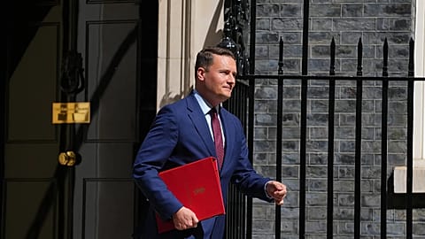 UK health minister Wes Streeting resigns, saying he has lost confidence in Starmer
