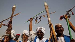 Soudan : les épées Kaskara, une "tradition sacrée" depuis plusieurs siècles