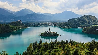 Słoweńskie Jezioro Bled najpopularniejszym miejscem na świecie do dzikiego pływania