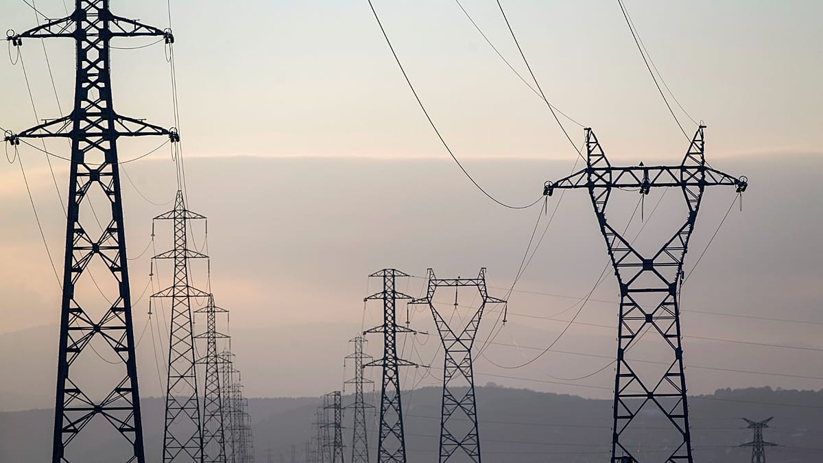 Five countries push back against Commission's electric grid plans