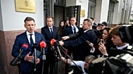 Magyar Péter miniszterelnök a kormányzati átadás-átvétel után tartott sajtótájékoztatón a korábbi Miniszterelnökség épülete előtt