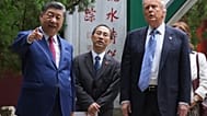 US-Präsident Donald Trump spaziert mit Chinas Staatschef Xi Jinping durch den Führungskomplex Zhongnanhai.
