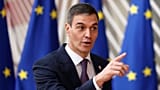 FILE - Il primo ministro spagnolo Pedro Sanchez arriva a un vertice dell'UE a Bruxelles, 21 marzo 2024.