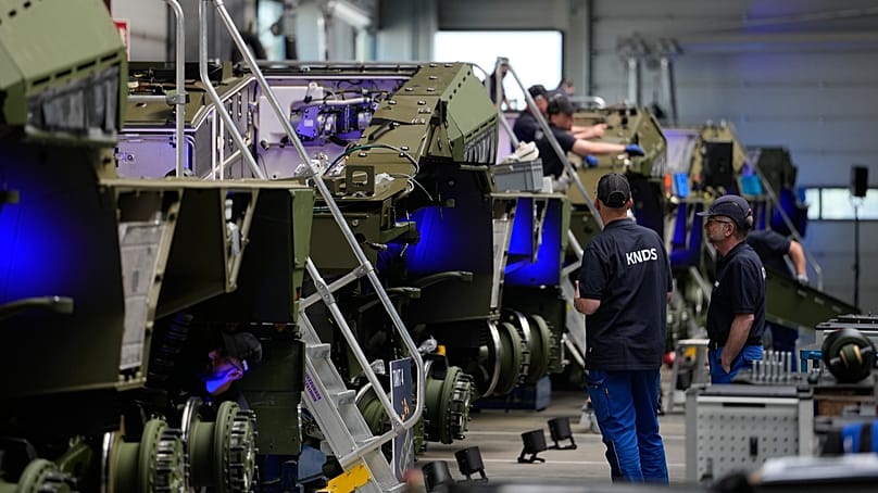 Eine neue Fertigungslinie für den gepanzerten Mannschaftstransporter "Boxer 8x8" am 22. April 2026 in München