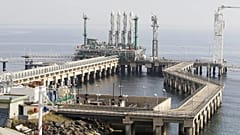 ARŞİV: Tekirdağ yakınlarındaki Marmara Ereğlisi BOTAŞ LNG (sıvılaştırılmış doğal gaz) terminalin / 8 Ocak 2009