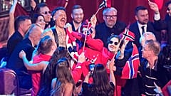 Jonas Lovv aus Norwegen trat am Donnerstag, 14. Mai 2026, im zweiten Halbfinale des Eurovision Song Contest in Wien mit dem Song „YA YA YA“ auf.