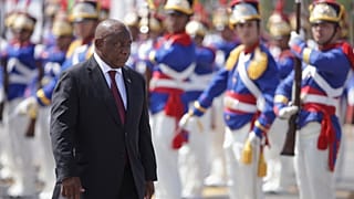 Dans la tourmente face à la menace d’une destitution, Ramaphosa soutenu par l'ANC