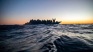 Barca con migranti a bordo, immagine di archivio