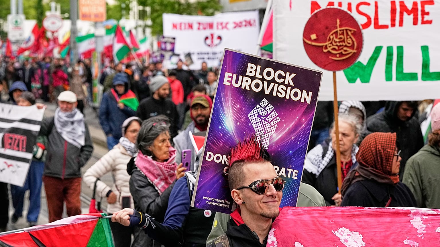 Tüntetők Izrael ellen tiltakoznak a 70. Eurovíziós Dalfesztivál bécsi döntője előtt