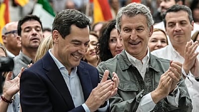 Popular Party candidate in Andalusia, Juanma Moreno (left) and national party leader Alberto Núñez Feijóo (right)