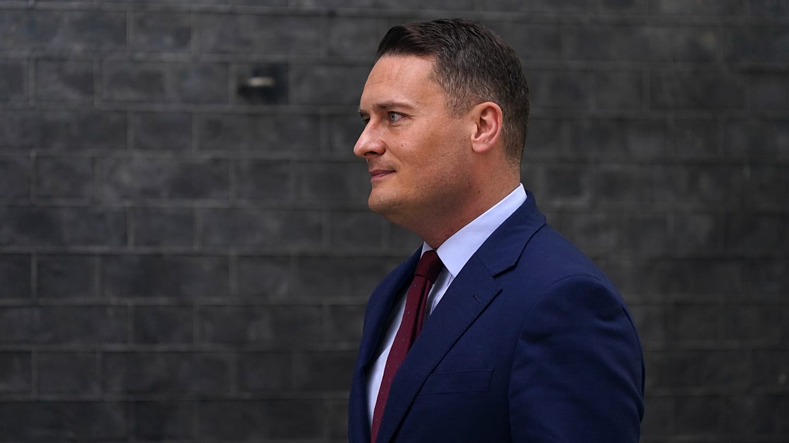 Były brytyjski minister zdrowia Wes Streeting przybywa na Downing Street na spotkanie z premierem Keirem Starmerem w Londynie, w środę, 13 maja 2026 r.