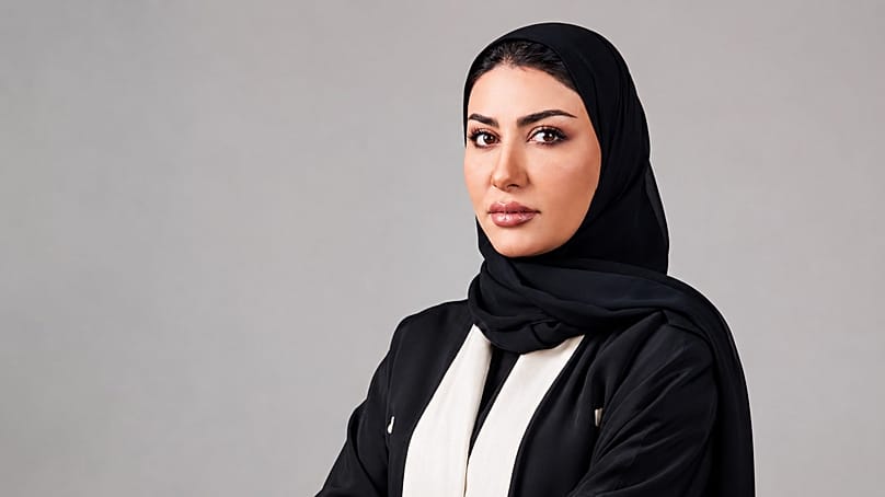 بحسب نجلة إبراهيم المطوع، لا تكمن المعضلة في ما إذا كان على المصارف استخدام الذكاء الاصطناعي، بل في كيفية القيام بذلك بمسؤولية.