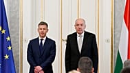 Magyar Péter miniszterelnök és Sulyok Tamás köztársasági elnök a Tisza-kormány minisztereinek kinevezési ünnepségén a Sándor-palotában 2026. május 12-én.
