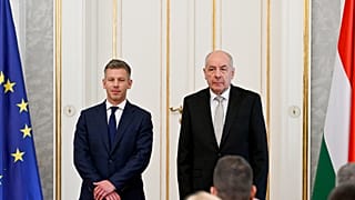 Magyar Péter miniszterelnök és Sulyok Tamás köztársasági elnök a Tisza-kormány minisztereinek kinevezési ünnepségén a Sándor-palotában 2026. május 12-én.