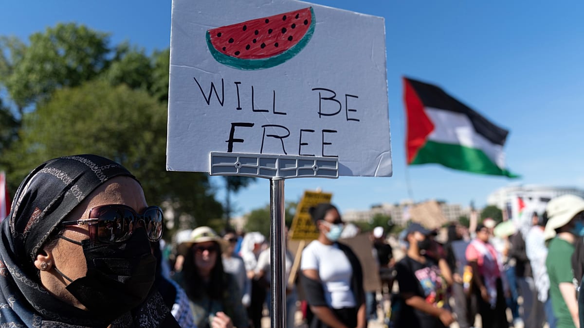 رمز فلسطيني عالمي تحت التصنيف الأمني.. كيف تحوّل البطيخ إلى ملف لدى الاستخبارات الألمانية؟
