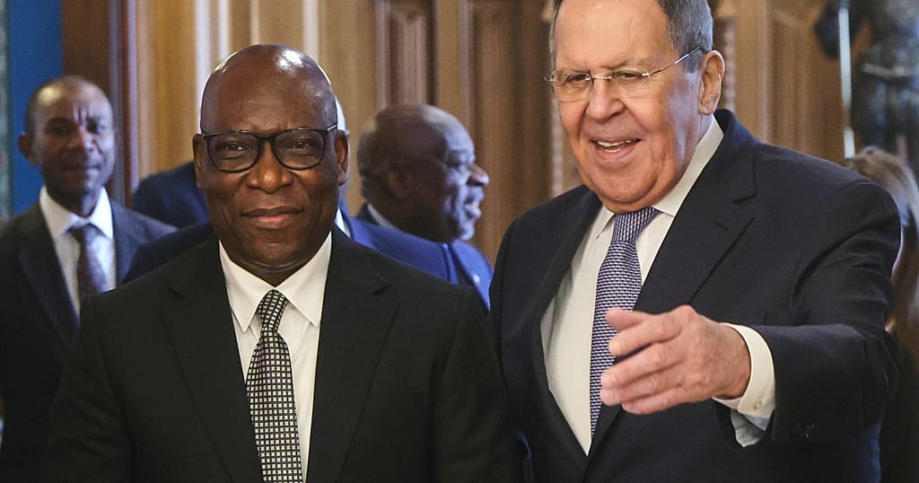 Russia offers continued military cooperation to Equatorial Guinea