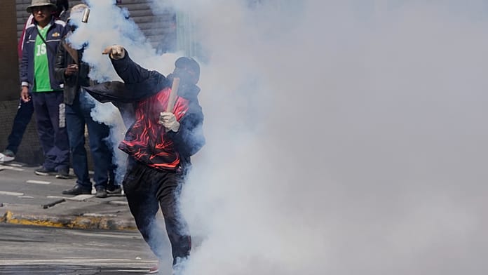 Estallan enfrentamientos en Bolivia en plena crisis económica