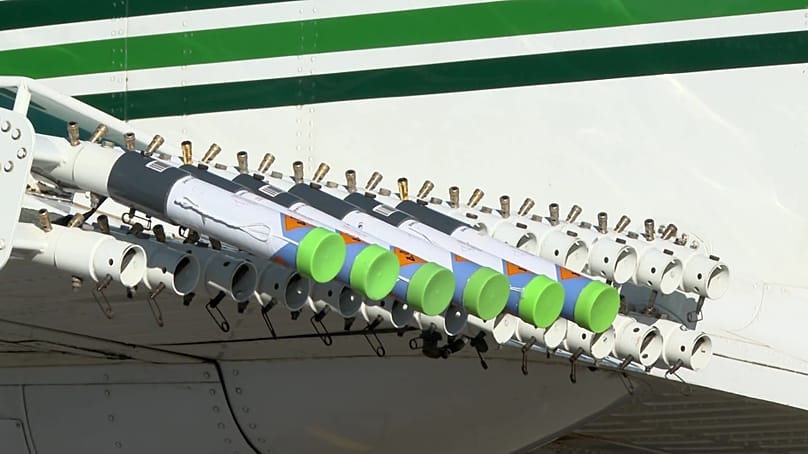 Cloud seeding flares