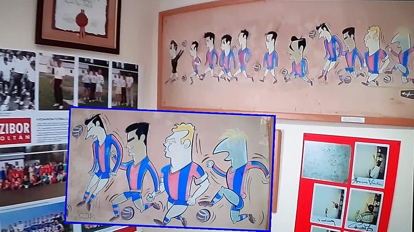 Az FC Barcelona csapatának karikatúrája a komáromi Czibor Zoltán stadion emlékszobájában 2025.június 6-án. Czibor (jobbról az első,) Kubala (j2), Kocsis (j4).