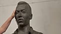 Pele statue installed in Mexico