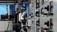 Robots de inteligencia artificial realizan demostraciones de trabajo en unidades de control de la red eléctrica