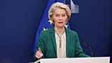 Председатель Еврокомиссии Урсула фон дер Ляйен выступает на пресс-конференции в штаб-квартире ЕС в Брюсселе в среду, 15 апреля 2026 года.