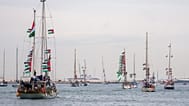 Barcos transportando ativistas e ajuda humanitária para palestinianos em Gaza reposicionam-se no porto de Barcelona