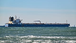 Fransız donanması tarafından el konulan, Rus petrol tankeri olduğundan şüphelenilen bir gemi, 26 Ocak 2026’da Fransa’nın güneyindeki Fos-sur-Mer açıklarında